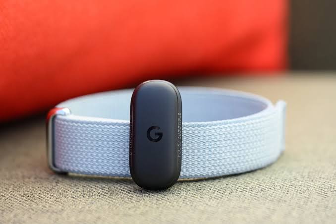 Google’s Fitbit Air Gives Whoop Some Serious Competition