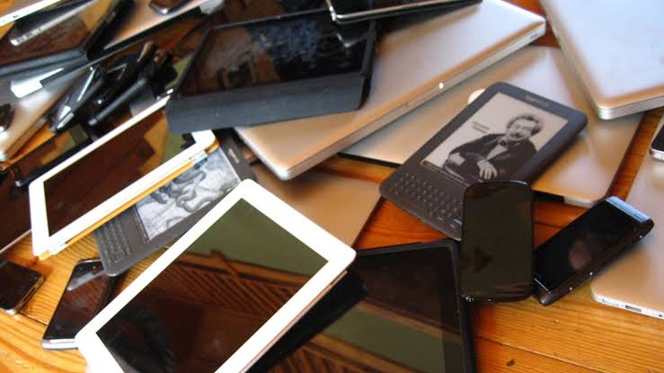We’re calling on Amazon to stop its plan to junk older Kindles