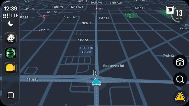 New Waze Feature Quietly Rolling Out: Traffic Lights Live for the First Users