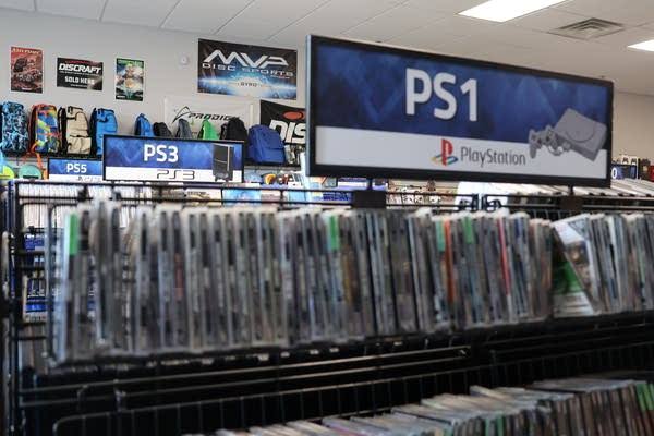 Minnesota gamers furious after PlayStation says it will stop making game discs