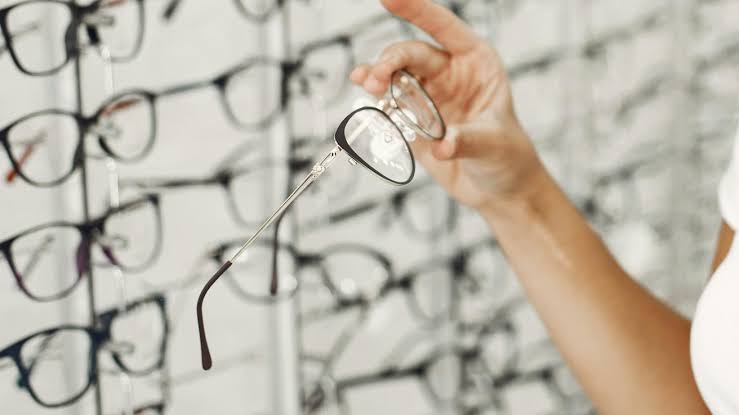 Like Apple Watch at start, Apple's smart glasses plan will challenge the entire industry
