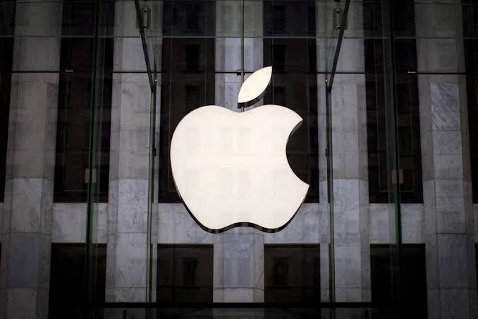 Three YouTubers accuse Apple of illegal scraping to train its AI models