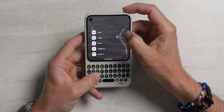 Working Clicks Communicator unveiled in ‘first look’ as launch date gets closer [Video]