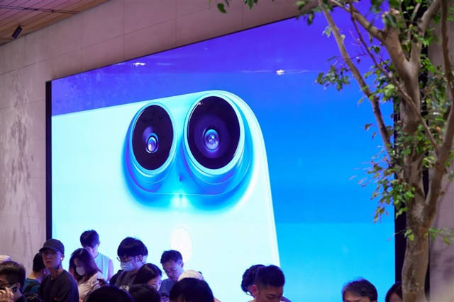 Apple PCB suppliers press ahead with iPhone 18 buildup despite memory price shock