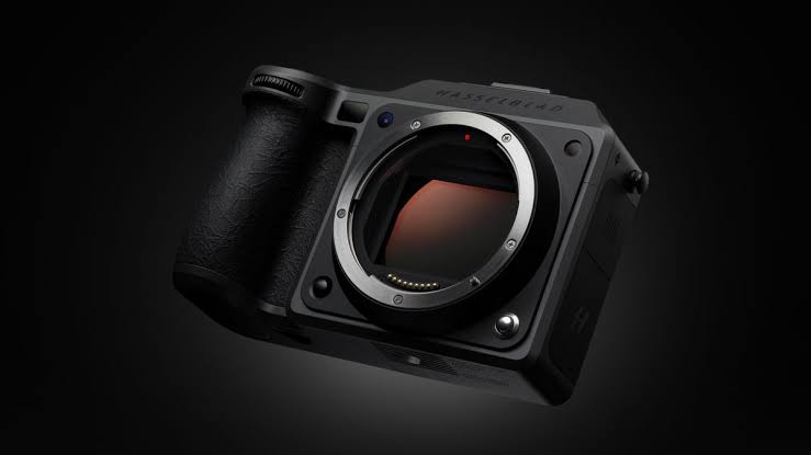 "The finest stills camera ever made" wins major industry award – it shoots 100MP images in true end-to-end HDR color