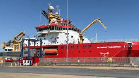 Scientists sail to Greenland to study melting ice sheets