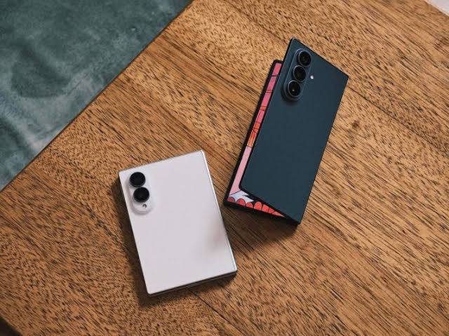 Samsung Galaxy Z Fold 8 & 8 Ultra Review: Which One To Choose?