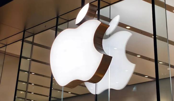 AAPL Plans Major MacBook, iMac Overhaul To Capitalize On AI-Fueled Demand For High-Performance Devices