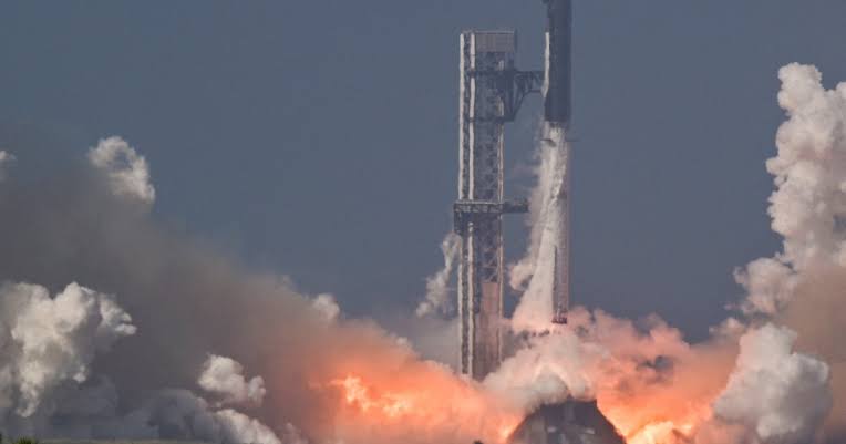 SpaceX launches more powerful Super Heavy-Starship rocket on test flight