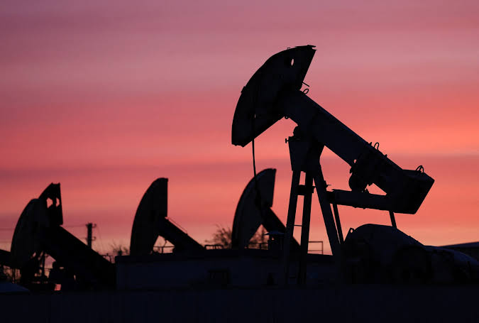 Oil prices extend gains as US-Iran war deadlock keeps supply off market