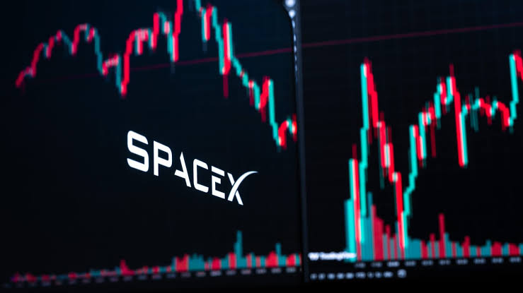 SpaceX closes nearly 1% higher, snapping three-day losing streak
