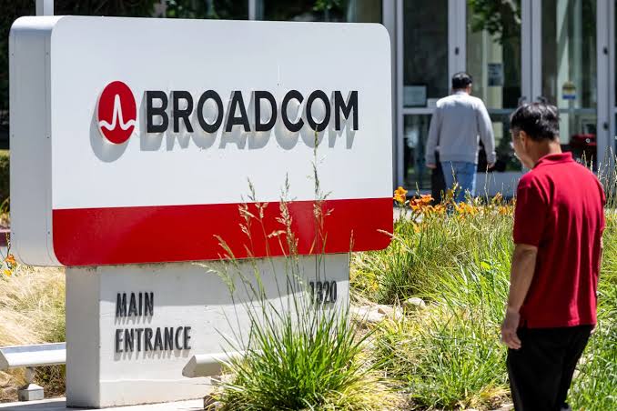 Broadcom Slides After AI Chip Outlook Disappoints Investors