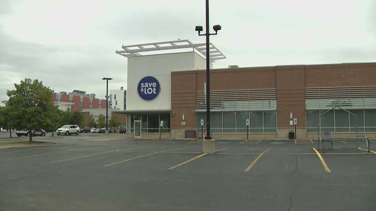 Seven Save A Lot stores shut down across Chicago’s South and West sides
