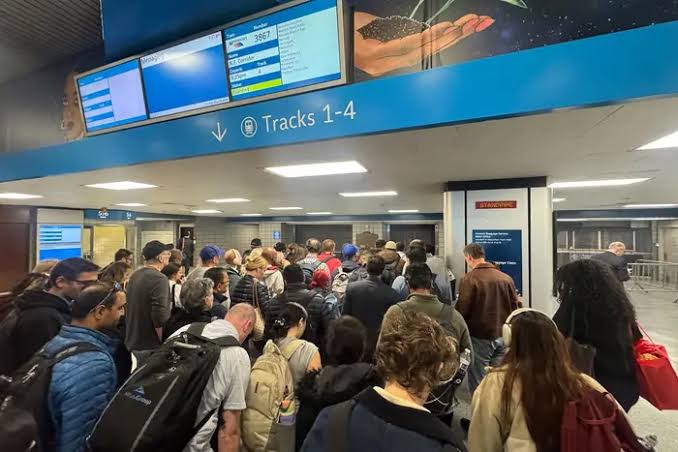 Chaos at Penn Station as fire breaks out, upending LIRR and NJ Transit service
