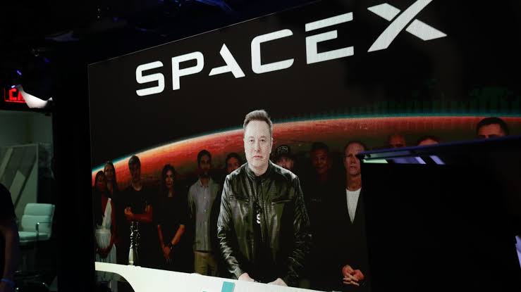Jim Cramer gives Elon Musk's SpaceX a ringing endorsement after Friday's historic debut