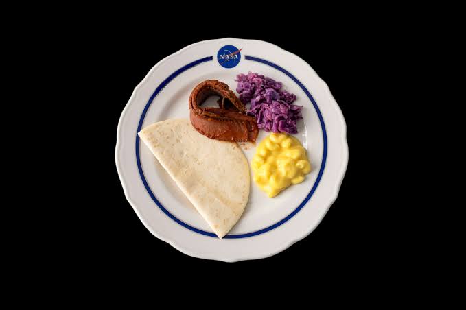 The food on Artemis II is surprisingly tasty—but it still won’t be good enough for Mars
