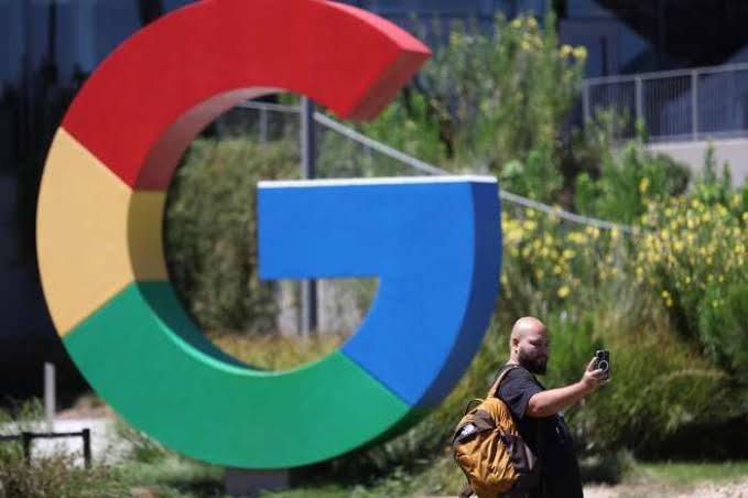 Why Is Alphabet Stock (GOOGL) Up? Dow Entry and Google AI Limits on Meta.