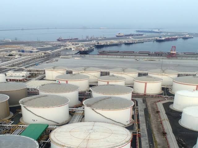 Oil Prices Suffer Biggest Weekly Collapse in Two Months