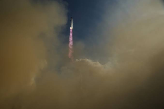 SpaceX Starship deploys mock satellites in successful test
