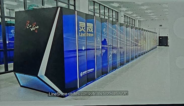 Surprise! Chinese LineShine Takes Number 1 on TOP500