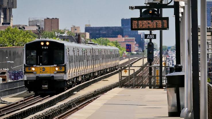 MTA and LIRR unions reach a deal, governor says