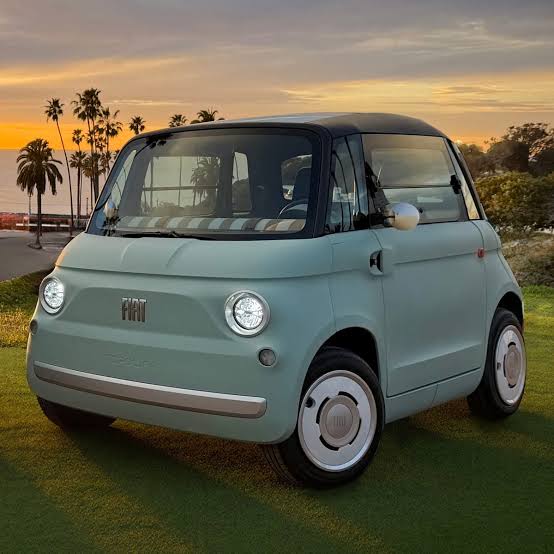 The Tiny Electric Fiat Topolino Is Now Officially on Sale in the U.S. and Is Incredibly Affordable
