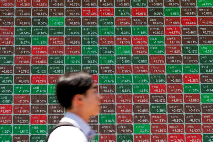 Oil Falls Amid Prospects of Potential U.S.-Iran Peace Deal