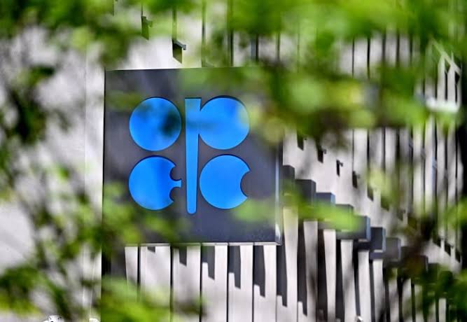 OPEC, Allies Hike Output Again as Hormuz Traffic Starts Recovering