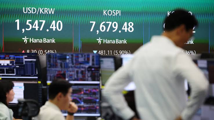 Oil Rises as Hostilities Escalate Between Iran and Israel