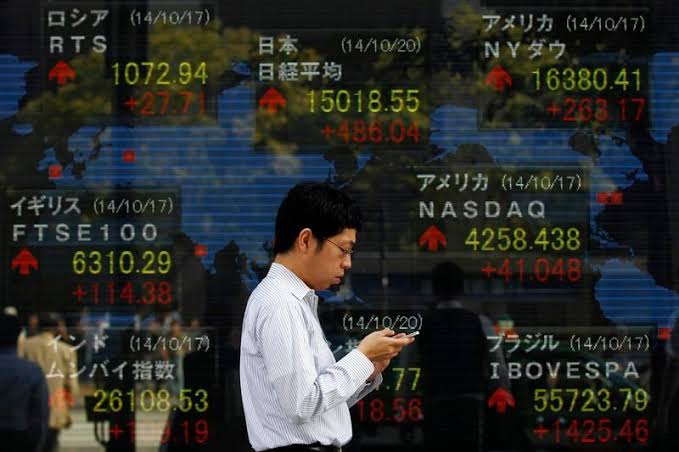Asia stocks slide as S. Korea chip stocks tumble; TSMC earnings in focus