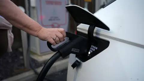 UK electric car sales target set to be weakened