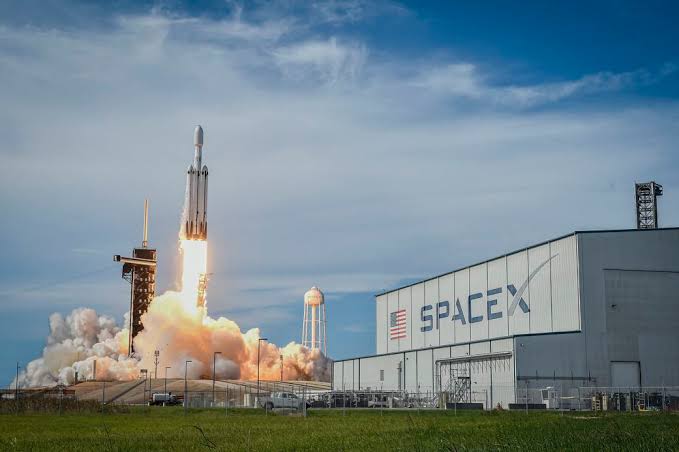 SpaceX sets the stage for a record $75 billion IPO