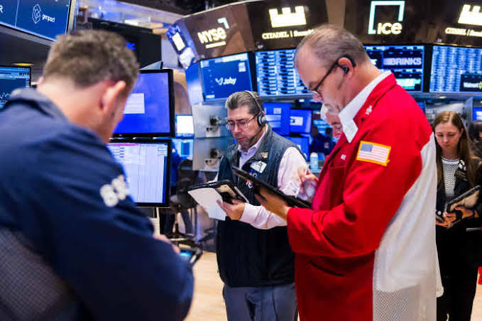 Stock Futures Are Falling, Oil Jumps After Iran Closed Strait of Hormuz