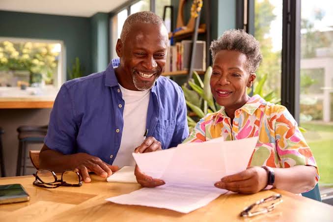 Why Wealthy Retirees Are Draining Their 401(k) Early to Lock In a Bigger Social Security Check at 70