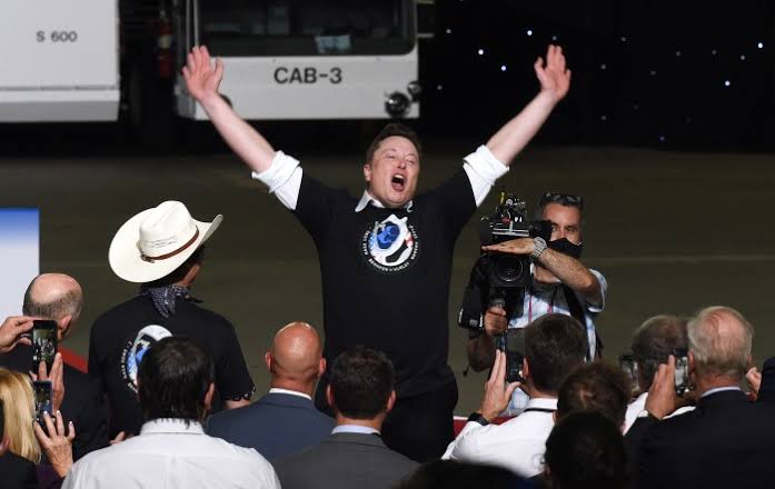 SpaceX’s IPO Is a Bet Gravity Doesn’t Apply to Elon Musk
