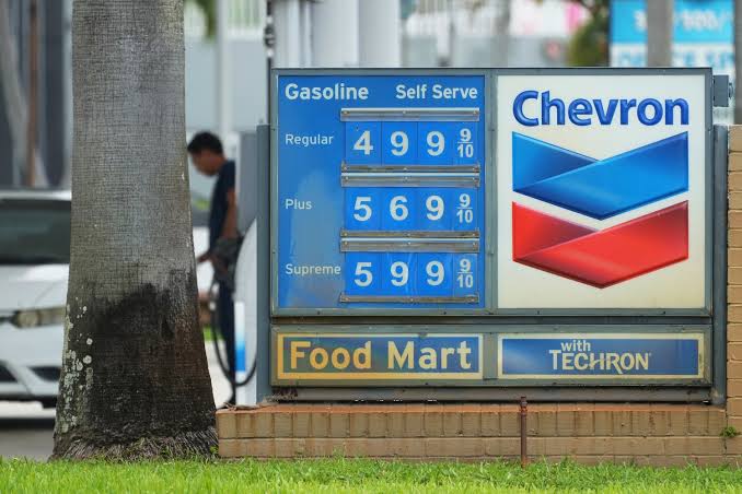 Gas prices hit $4 again after oil soars more than 15% in a week