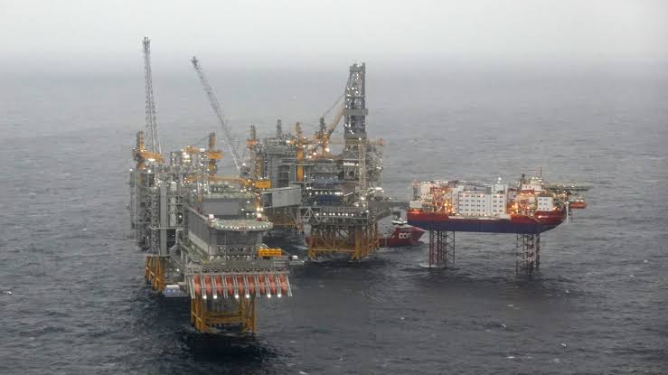 Brent breaks past $90 as U.S.-Iran conflict rages on
