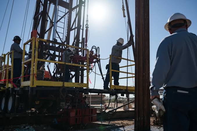 Conflict Rattles Stocks, Bonds as Oil Holds Gains: Markets Wrap