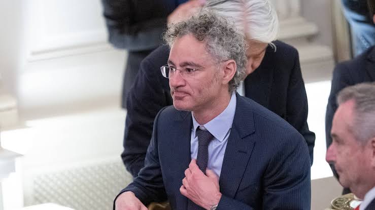 Cathie Wood makes striking Palantir move as shares tumble