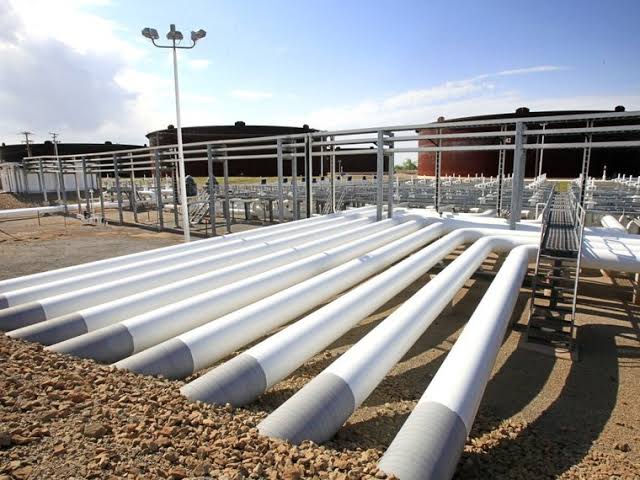 US Crude Oil Inventories Build As Hormuz Shipping Headache Drags On