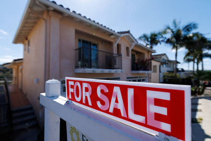 High US mortgage rates to keep housing market subdued: Reuters poll