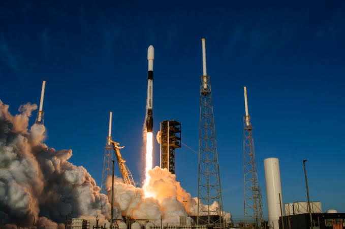 SpaceX to Go Public June 12