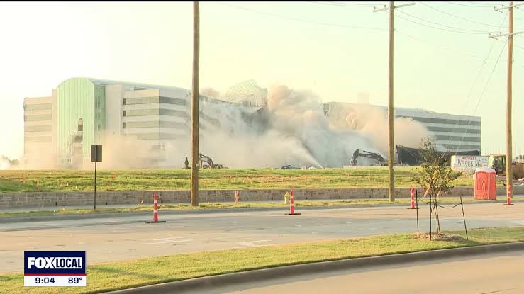 EDS building in Plano imploded to make way for new AT&T campus