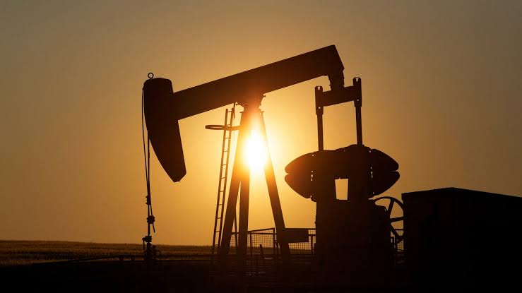 Oil prices dip as mediation efforts offset U.S.-Iran strikes
