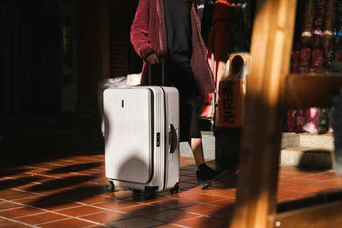 Two U.S. Airlines to Charge More for Checked Baggage as Oil Prices Surge