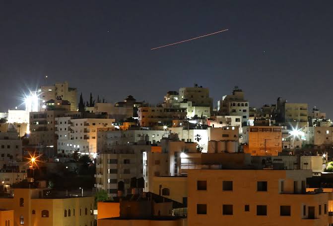 Oil Jumps as Iran’s Attacks on Israel Put Ceasefire at Risk
