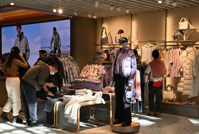 Lululemon Cuts Outlook as Headwinds Mount