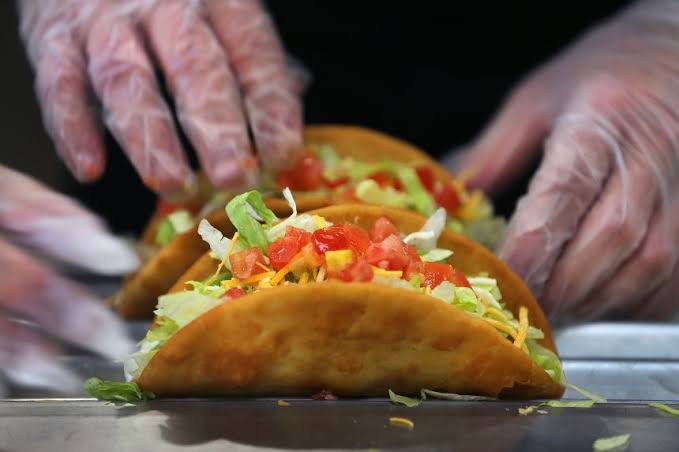 Not just Taco Bell: Parasite outbreak tied to lettuce dents restaurant traffic