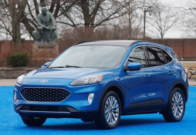 US car sales on cruise control despite pressures