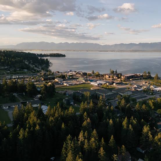 Remote Montana Town Battles a Luxury Developer Over Land, Water and Identity